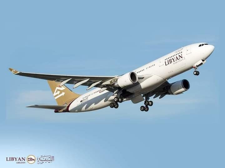 عودة طائرة للخطوط الليبية لمطار معيتيقة نتيجة عطل مفاجئ في الإطارات