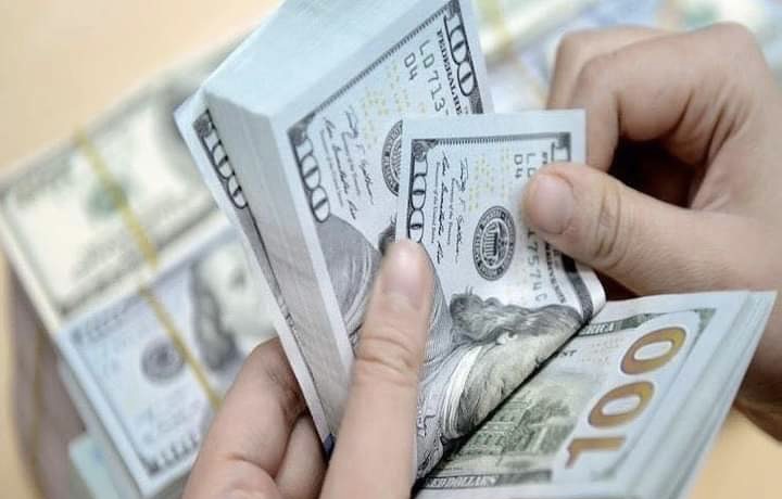 الدولار الامريكي يوصل استقراره أمام الدينار الليبي