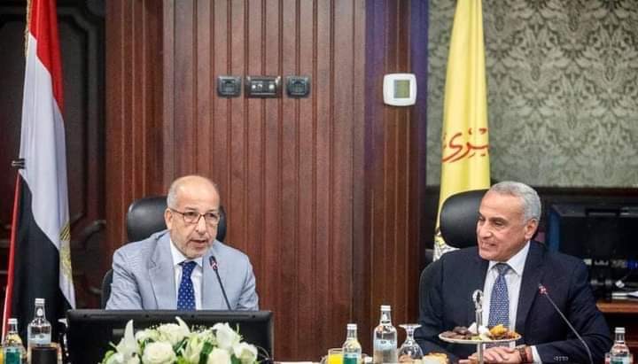 الكبير يبحث مع نائب محافظ البنك المركزي المصري التعاون المشترك