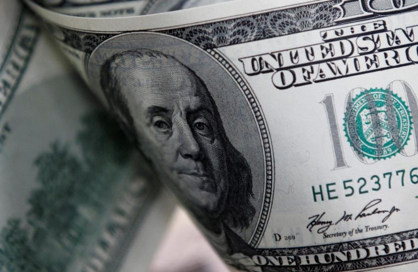 ارتفاع سعر صرف الدولار الأمريكي واليورو أمام الدينار الليبي في السوق الموازي