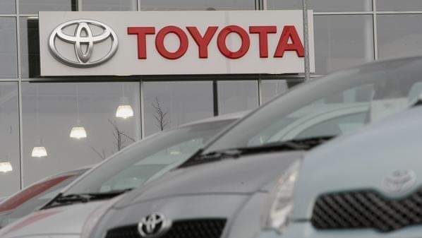 شركة تويوتا لصناعة السيارات تعتزم تخفيض إنتاجها مطلع العام المقبل
