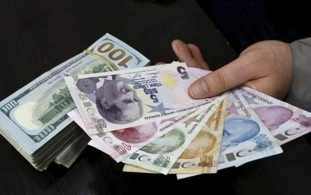 استمرار هبوط الليرة التركية بنسبة 2.8% مقابل الدولار الأمريكي