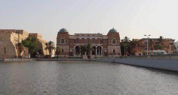 المصرف المركزي يوضح سياسته لحماية الدينار الليبي