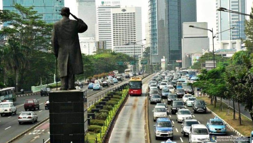 أندونيسيا تقرر إعفاءات ضريبية لمبيعات العقارات والسيارات هذا العام للإسراع بتعافي اقتصادها