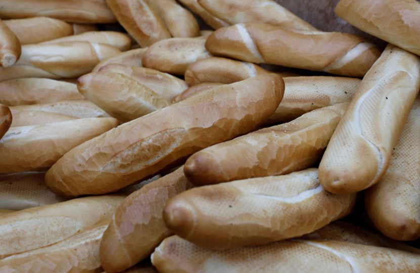 وزارة الاقتصاد تتوقع ارتفاع سعر رغيف الخبز في ليبيا بنسبة 15%