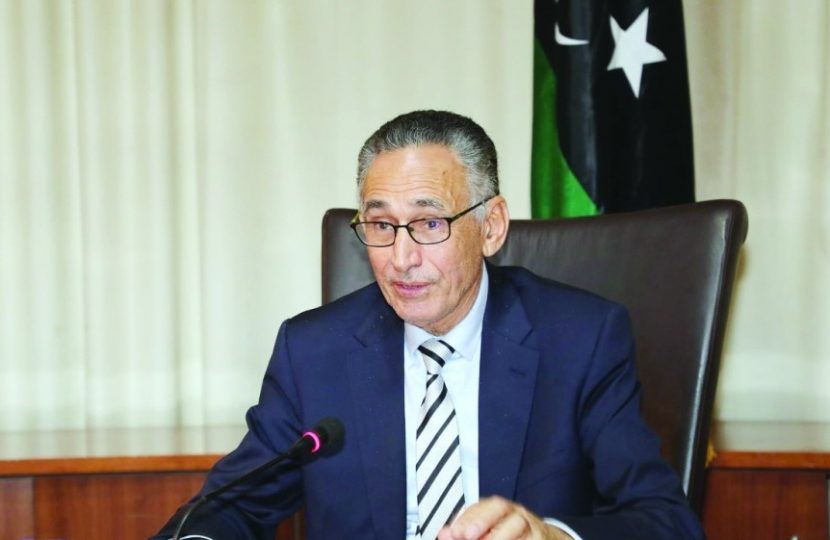 وزير الاقتصاد محمد الحويج: الحكومة عاجزة على التدخل للحد من الأسعار