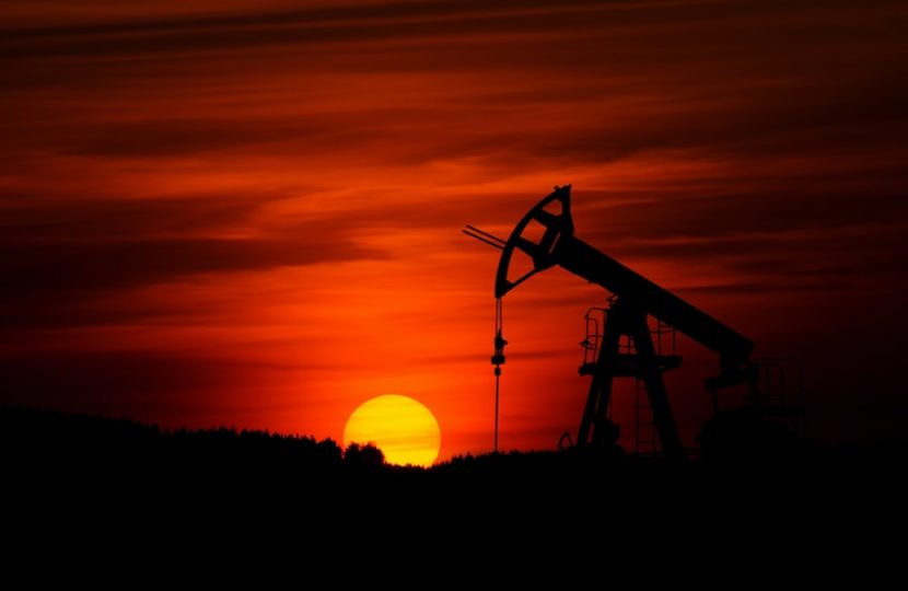 أسعار النفط تتجه نحو أعلى مستوياتها في 7 سنوات