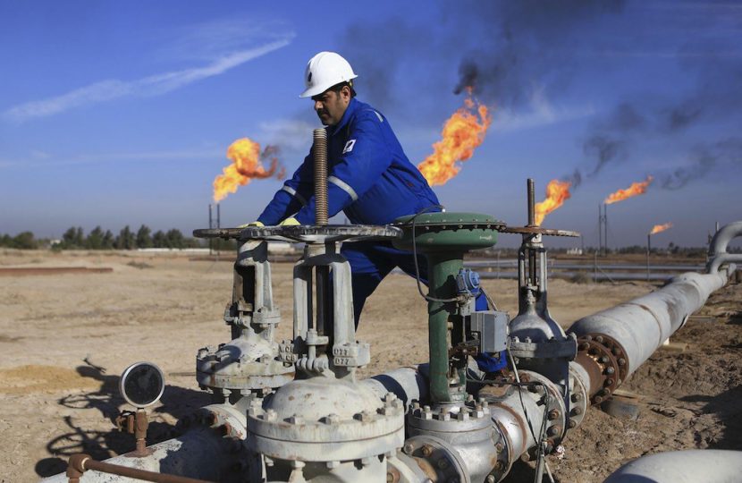 وزير النفط: موعد إعادة فتح الحقول النفطية غير معروف