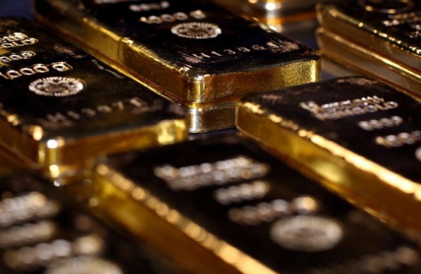 انخفاض أسعار الذهب العالمي  بنسبة 1%  إلى 1848.67 دولار للأوقية