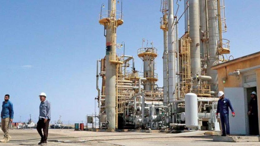وزارة النفط والغاز تنفي مغادرة شركة هاليبرتون الامريكية لمواقعها