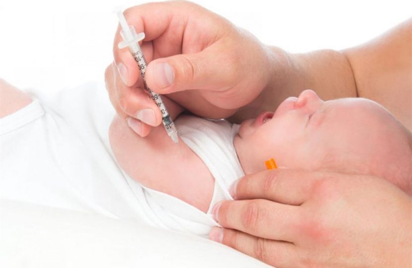 نفاذ التطعيمات الإجبارية في ليبيا ومناشدات لتجنب مخاطر إصابة الأطفال بالامراض