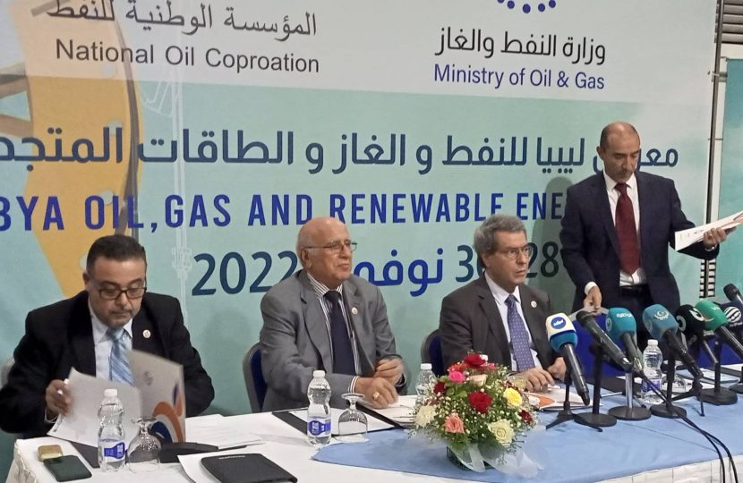 وزارة النفط تؤكد على زيادة إنتاج وتصدير الغاز وصعوبة مد المحطات الإستعجالية في القريب العاجل
