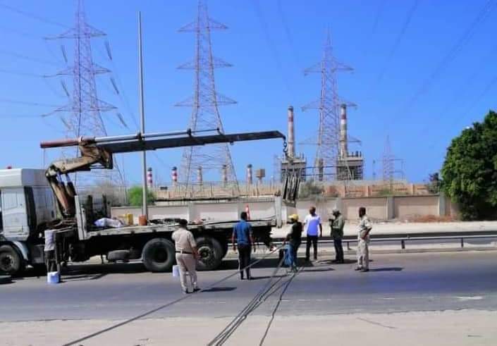 تواصل أعمال صيانة مشروع خط نقل جنوب غرب طرابلس 400 كيلو فولت