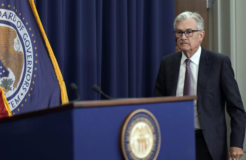 البنك المركزي الأمريكي يتجه إلى رفع الفائدة مجدداً في اجتماعه المقبل