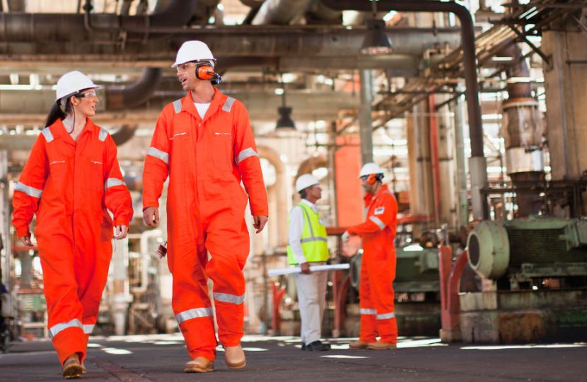 وزير النفط يبحث عودة الشركات الكندية للعمل في مشاريع الطاقة بليبيا