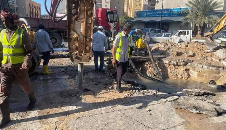 إيقاف الإمداد المائي على طرابلس بسبب أعمال صيانة خط شارع عمر المختار
