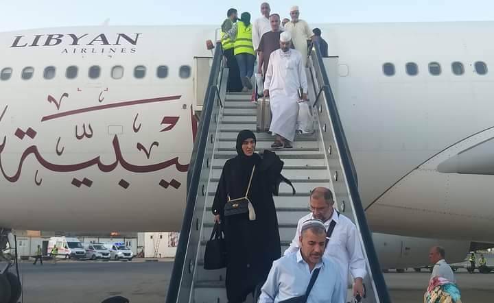 بدء رحلات العمرة عبر الخطوط الليبية من مطاري معيتيقة وبنينا وشكاوي من ارتفاع أسعارها