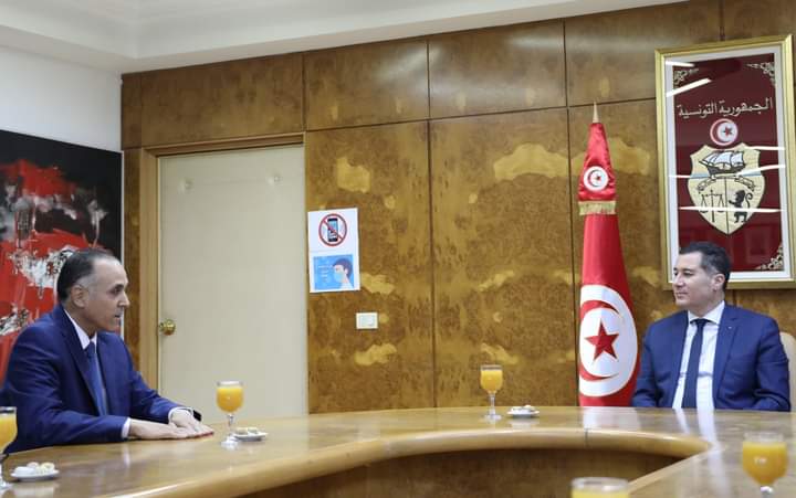 الاتفاق على بدء إجراءات فتح خط بحري لنقل البضائع و المسافرين بين تونس وليبيا