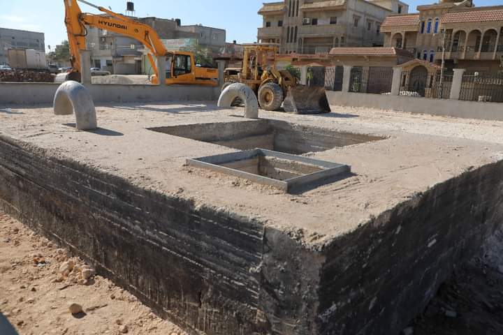 بلدي بنغازي تنفذ عدد من مشاريع مياه الشرب وصيانة خطوط الصرف الصحي بالمدينة