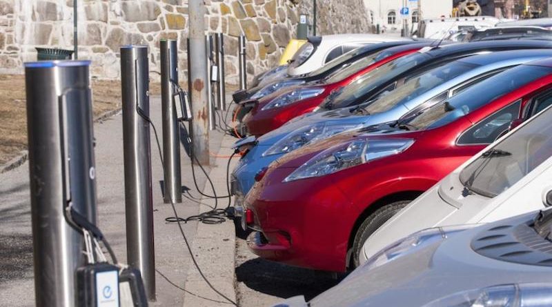 النرويج تسجل رقماً قياسياً عالمياً لمبيعات السيارات الكهربائية