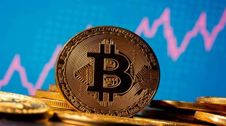 بيتكوين تنخفض إلى أدنى سعر لها في أسبوعين