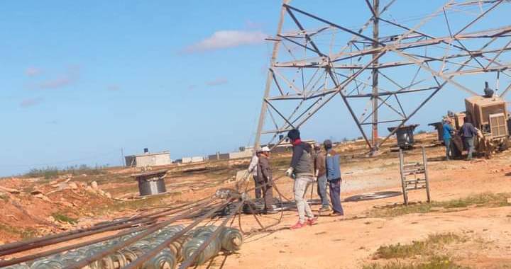 استكمال صيانة خط نقل الطاقة الكهربائية بين شمال بنغازي- سي فرج بنسبة 80 %