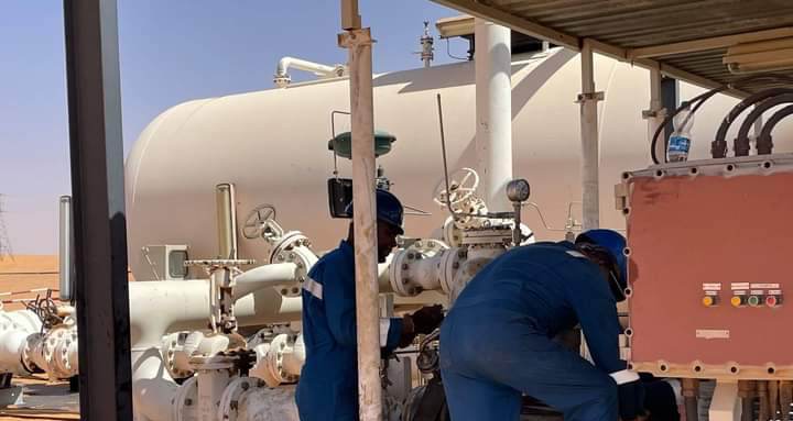 استقرار إنتاج النفط الخام الليبي عند مليون و 215 ألف برميل يومياً مع ارتفاع طفيف في سعر برنت