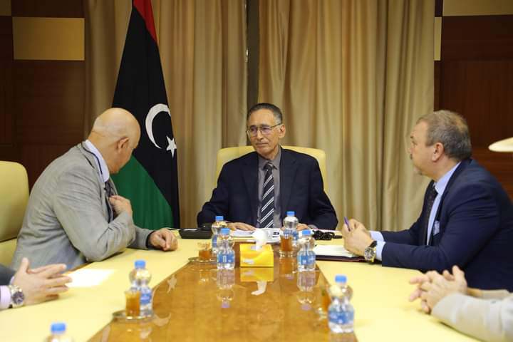 الاقتصاد تبحث مع أصحاب الأعمال والشركات اليونانية الاستثمار والعمل في السوق الليبي