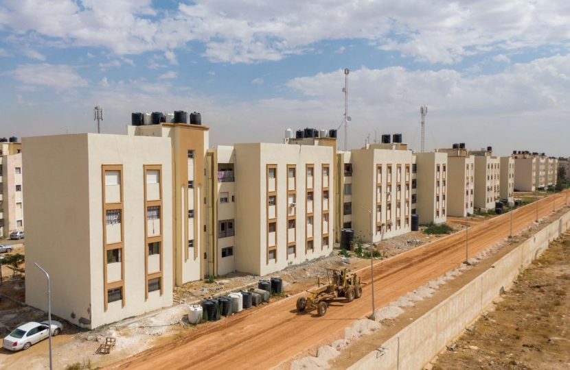 الانتهاء من صيانة المباني السكنية المعروفة بـ “شعبية القوارشة” في مدينة بنغازي